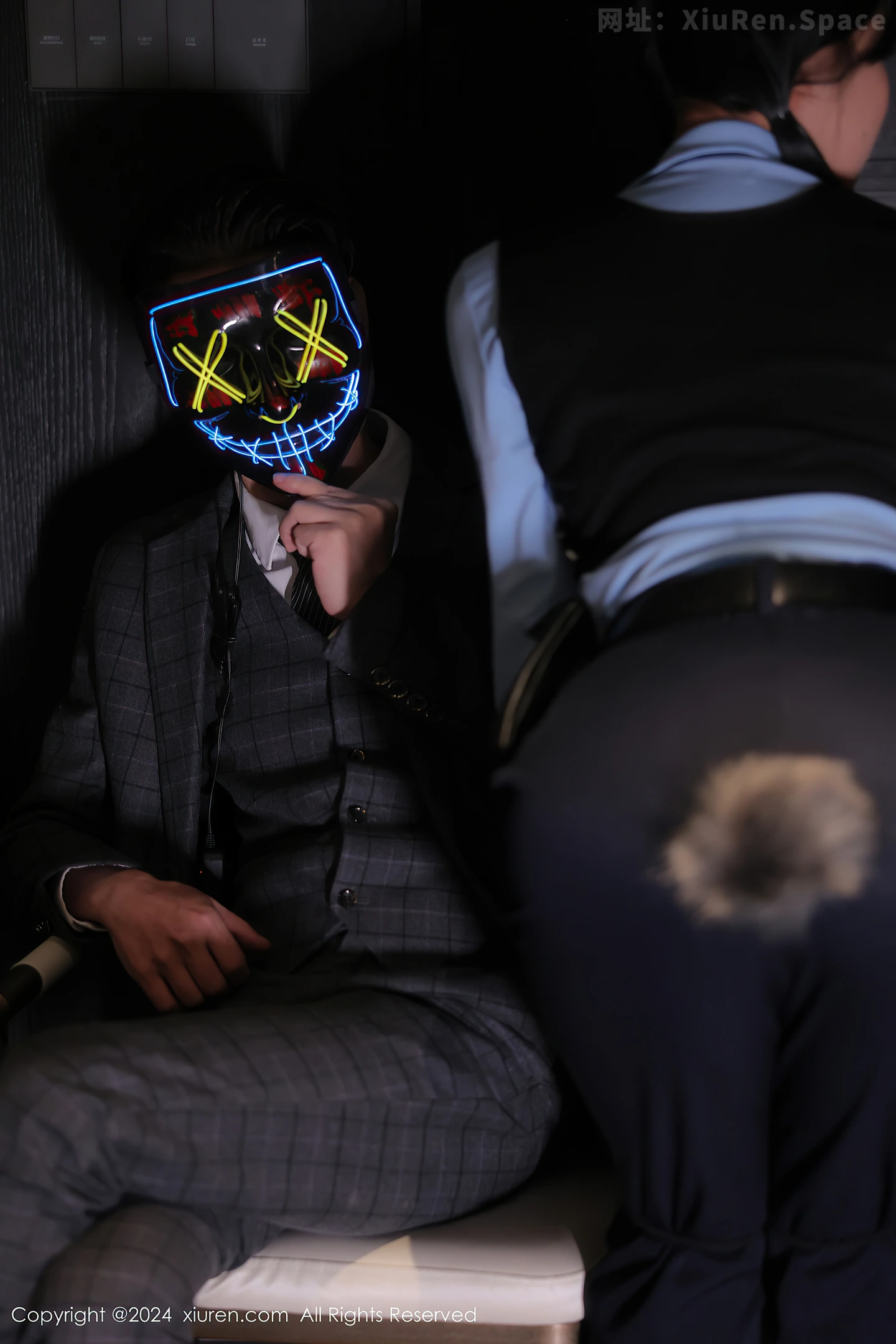 图片[5]-[XiuRen秀人网] VOL.9071 模特麦田性感兔子造型黑色制服配超薄黑丝秀曼妙身姿诱惑写真87P-秀人网官方网站